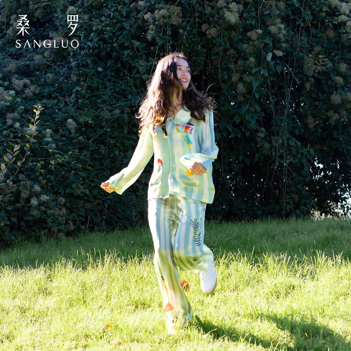 Sanluo Tongqu 100% Mulberry Silk Long-sleeved pajamas Set for Home wear