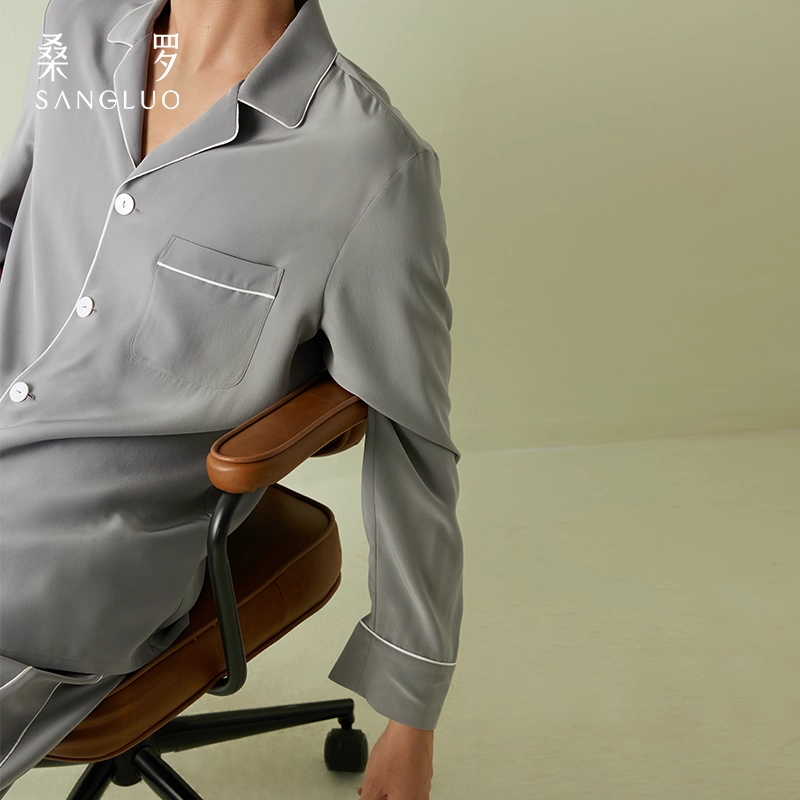 100% mulberry silk pajama set for men, a light luxury style