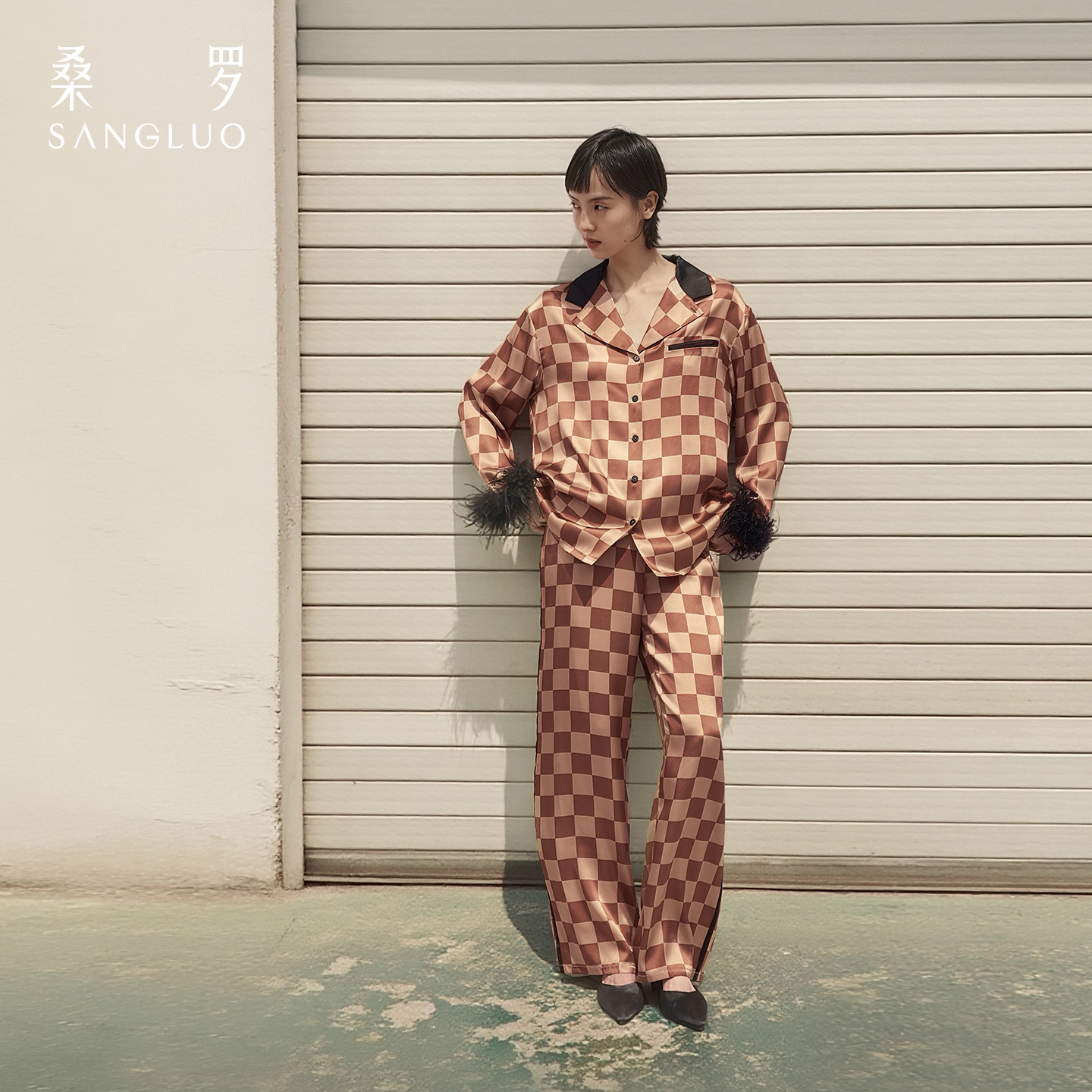 Mocha checkered feather 100% mulberry silk pajamas