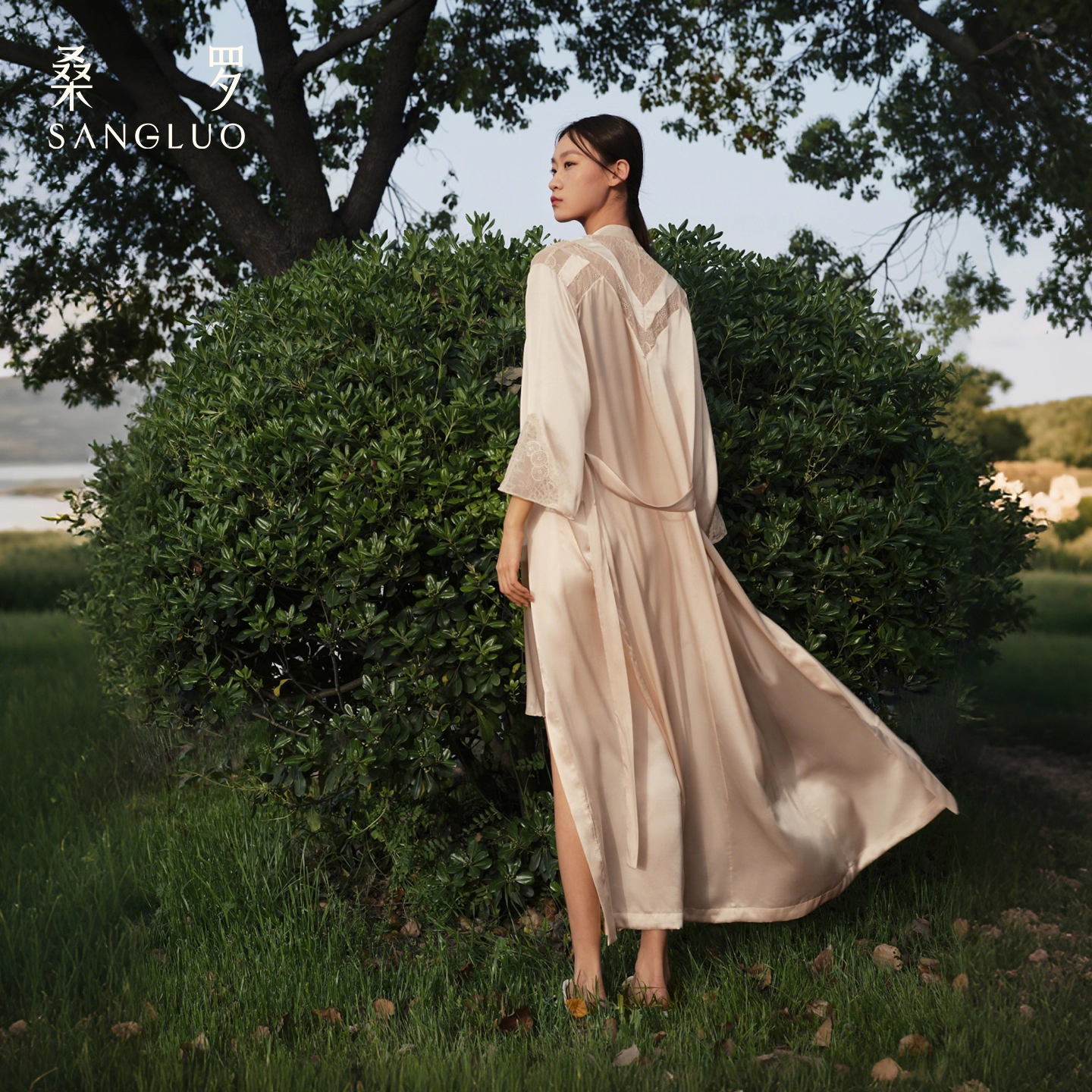 100% mulberry silk home wear and silk bathrobes