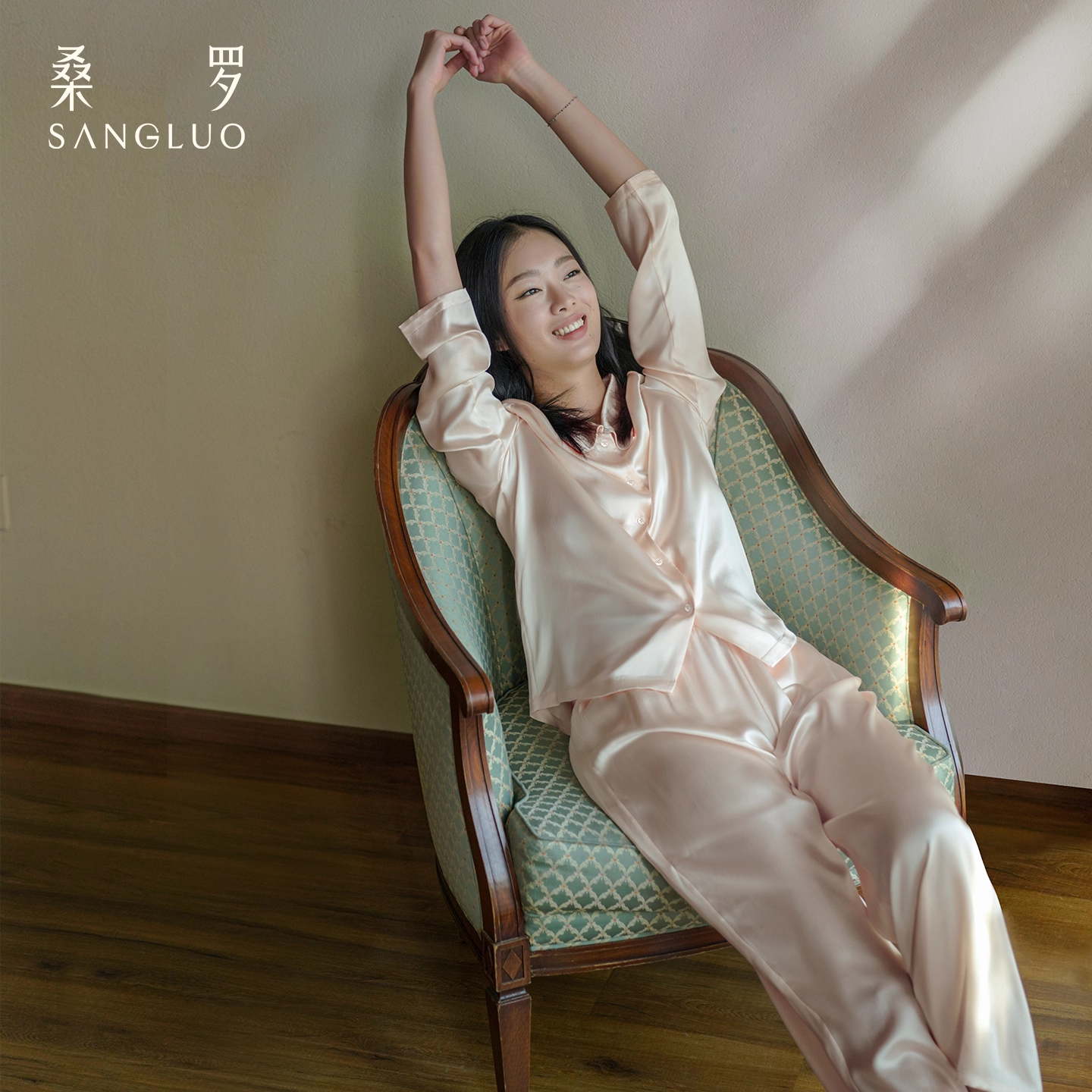 100% mulberry silk long-sleeved silk pajamas set