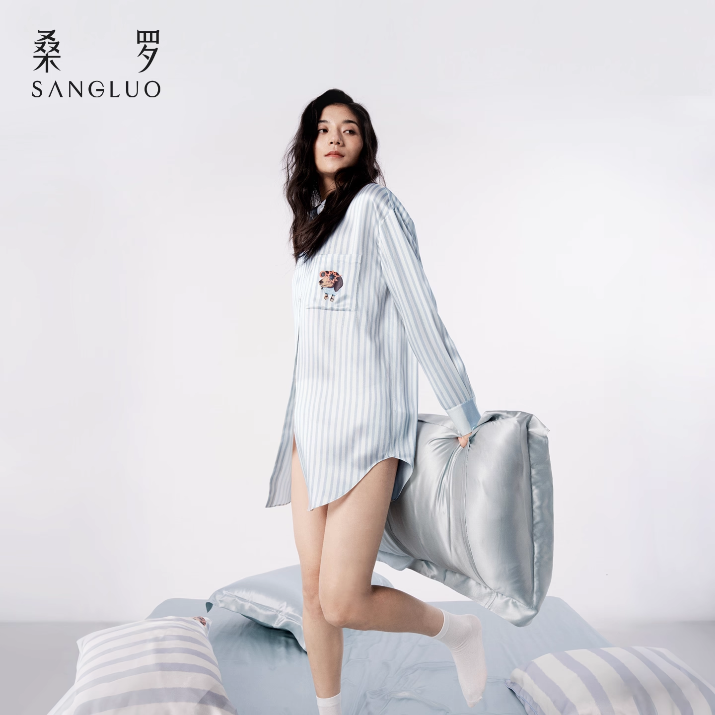 100% mulberry silk long-sleeved home wear that can be worn outside