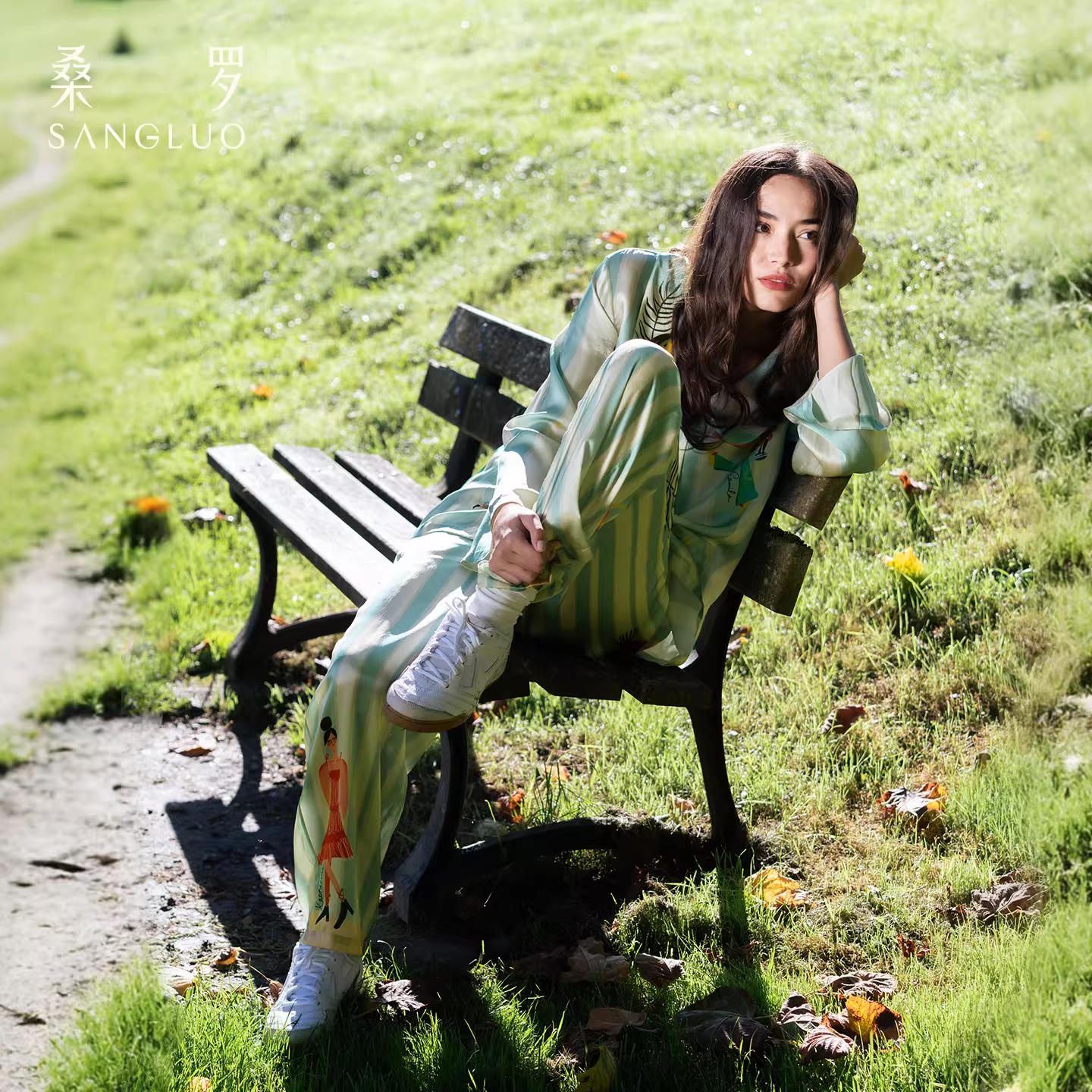 Sanluo Tongqu 100% Mulberry Silk Long-sleeved pajamas Set for Home wear